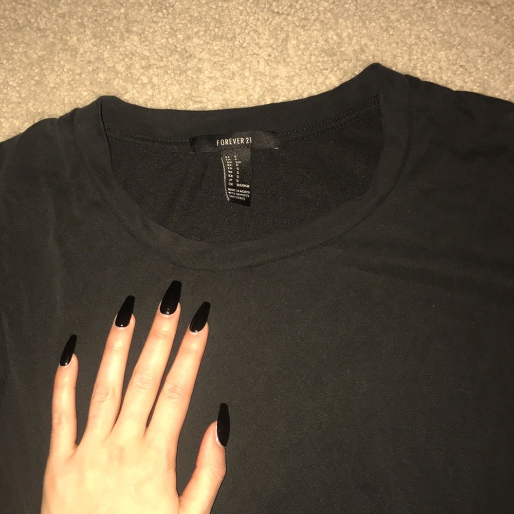 Black short sleeve T-shirt